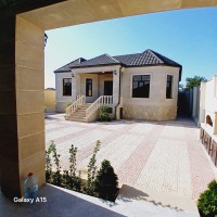 Satılır 4 otaq həyət evi / bağ evi 180 m², Buzovna