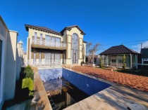 Satılır 7 otaq həyət evi / bağ evi 340 m², Şüvəlan