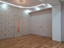 Sale 2 otaq new building 64 m², Masazir