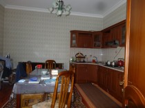 Satılır 7 otaq həyət evi / bağ evi 400 m², Avtovağzal metrosu