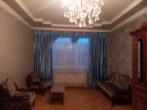 Satılır 6 otaq həyət evi / bağ evi 202 m², Avtovağzal metrosu